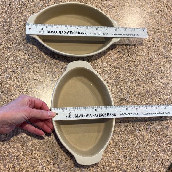 2 Pampered Chef Stonewear New Traditions Collection USA Oval Baking Dishes USED - Picture 4 of 16
